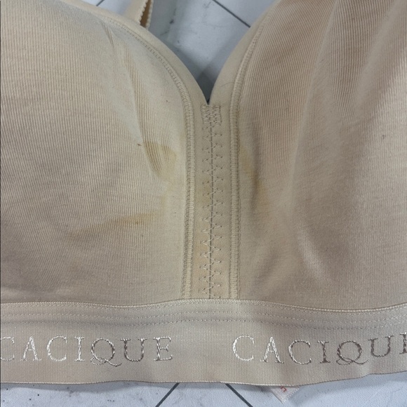 NWOT Cacique Lane Bryant Womens Bra Cream Lightly Lined NO WIRE 40C - Picture 2 of 10